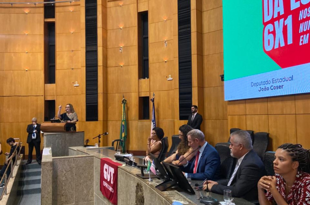 CUT ES participa da entrega da Comenda Waldemar Lyrio